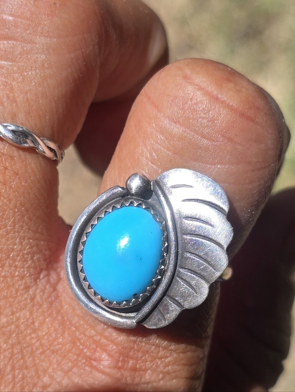 Vintage Native American handmade Sleeping Beauty turquoise sawtooth leaf ring